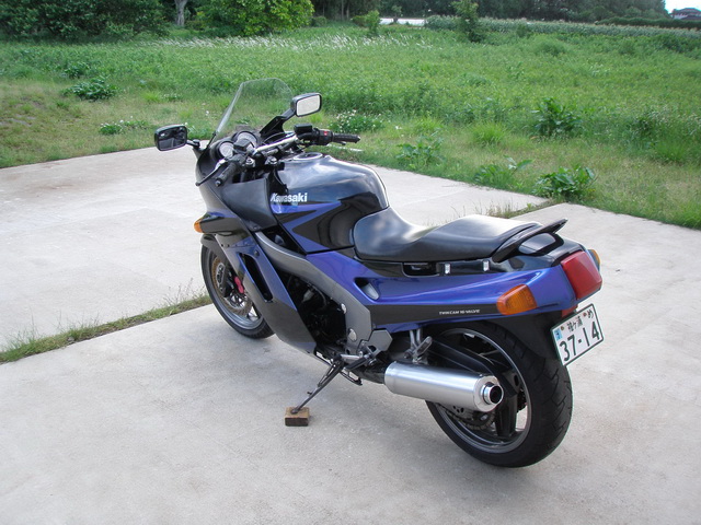 Купить мотоцикл Kawasaki ZZ-R1100-1 1990 фото 9